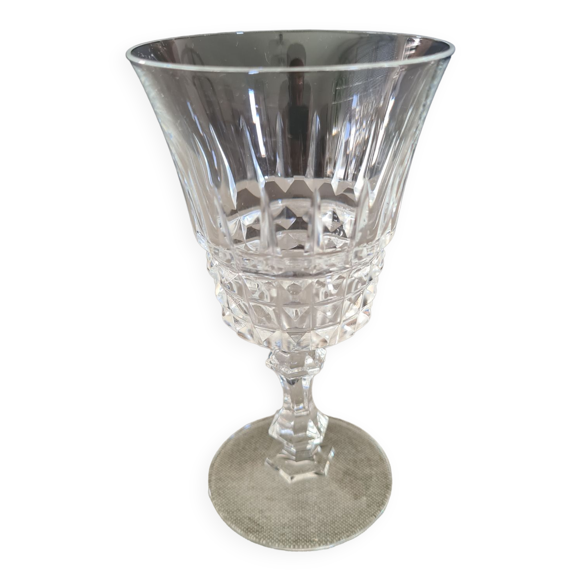 Crystal wine glasses from Arques Tuileries Villandry