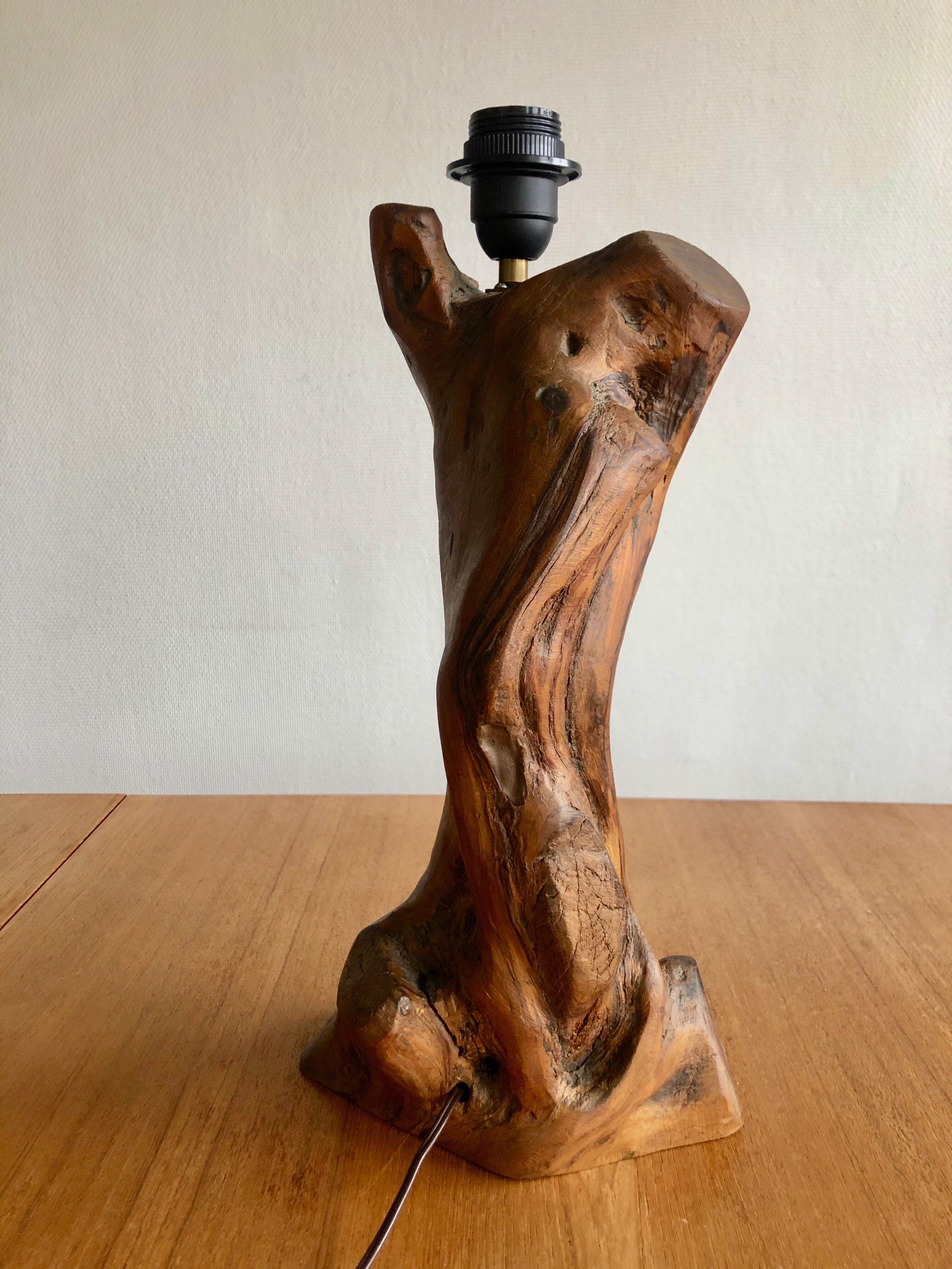 Anthropomorphic wooden lamp foot