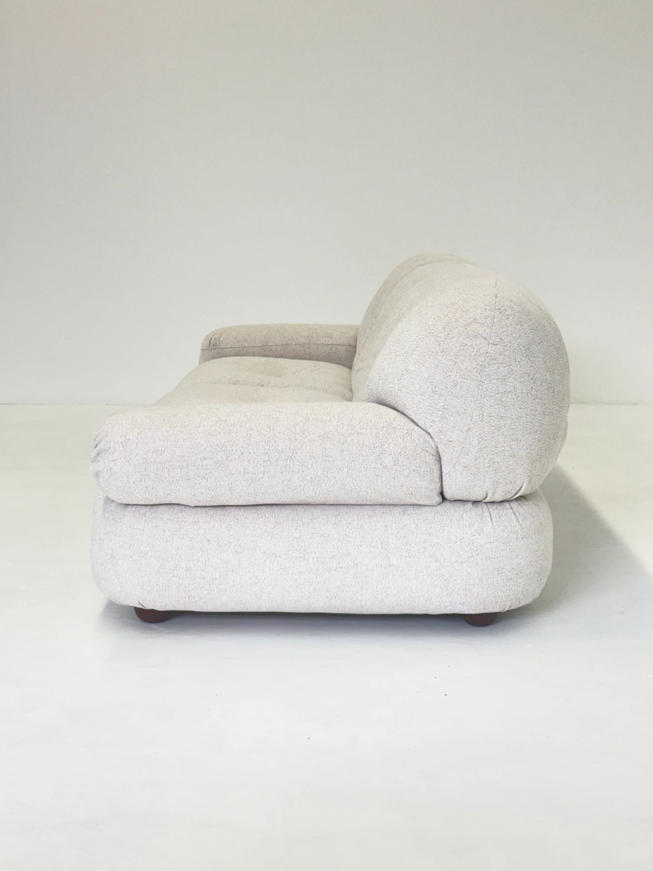 Sapporo three-seater sofa by Mario Marenco for Mobil Girgi in cream