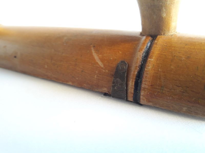 Wooden wall coat rack with 5 hooks