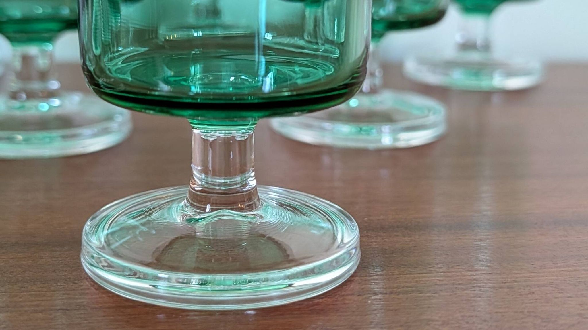 Set of 9 green glasses from the 70s.