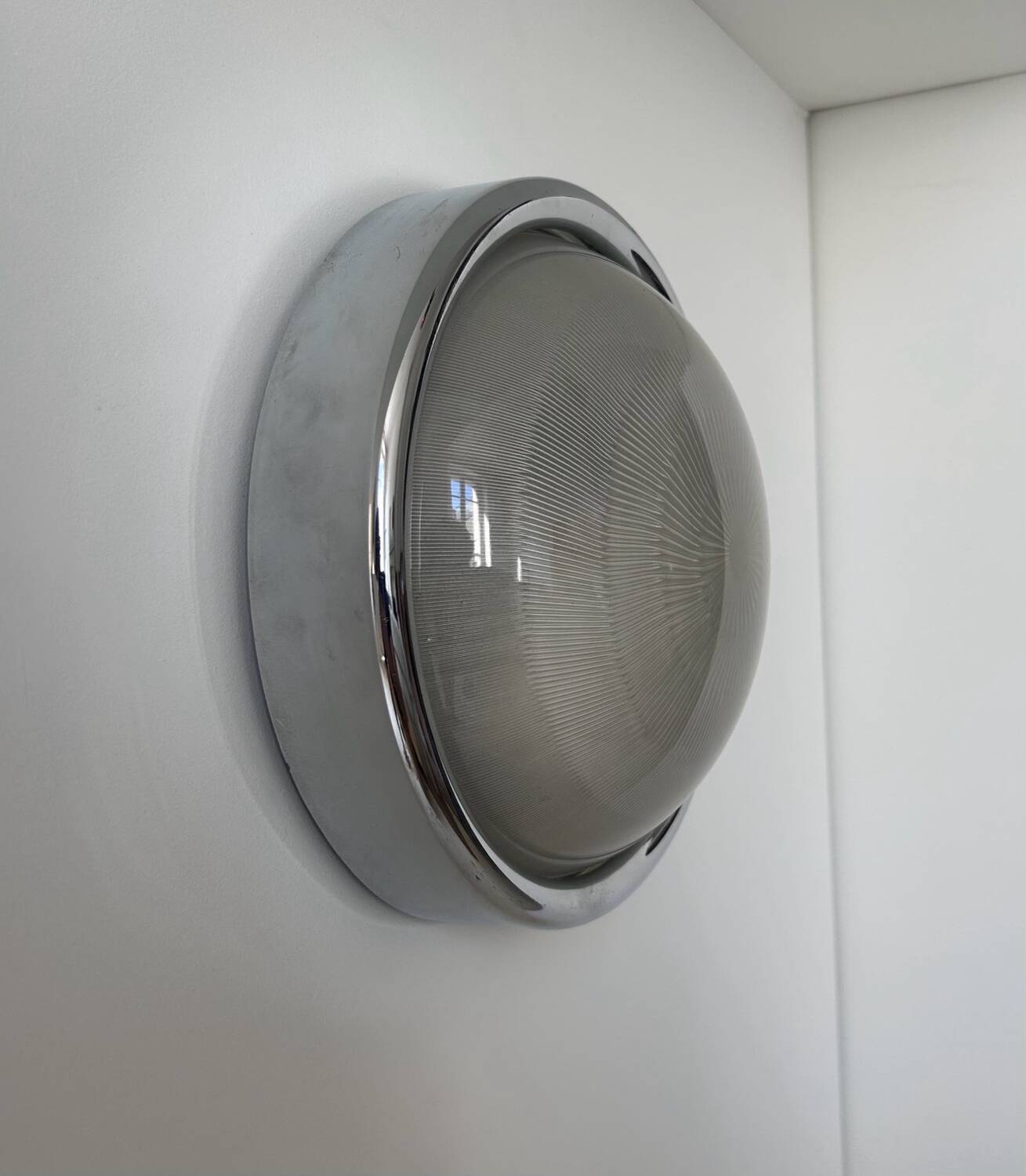 Modernist chrome and ribbed glass wall light, France 1970
