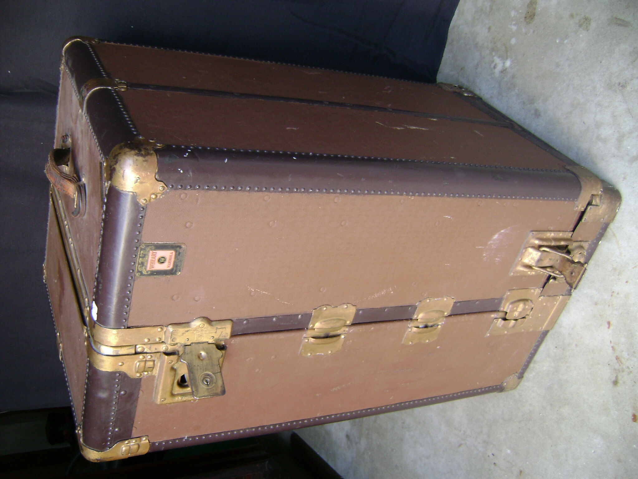 1920 american brand wheary travel trunk