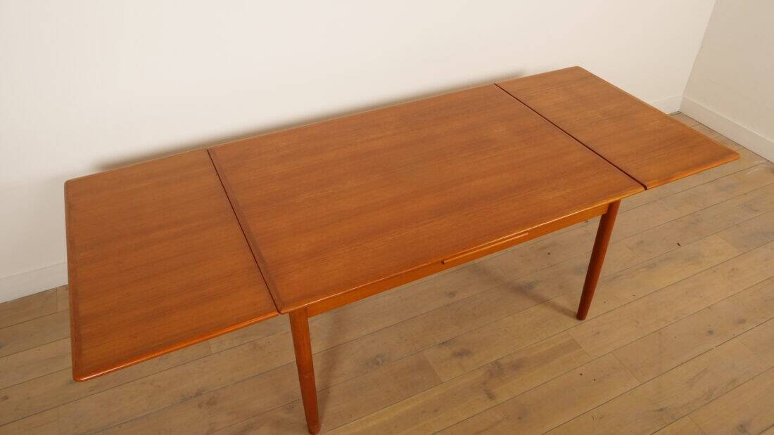 Vintage dining table | teak | extendable | 140 cm