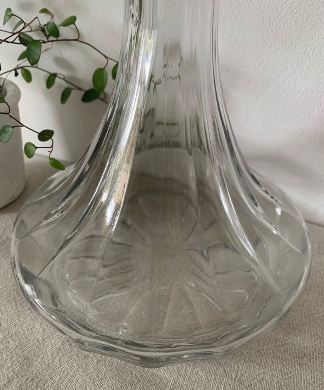 Glass decanter