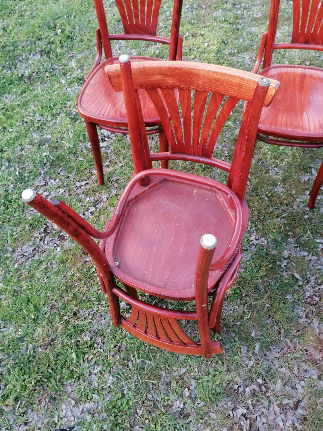 Set of 6 vintage bentwood bistro chairs