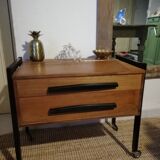 Scandinavian table
