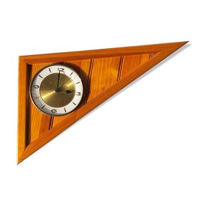 Horloge murale moderniste