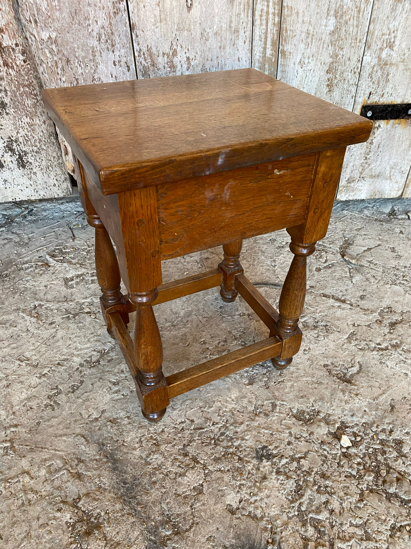Vintage Solid Oak Nightstand with Storage #E105