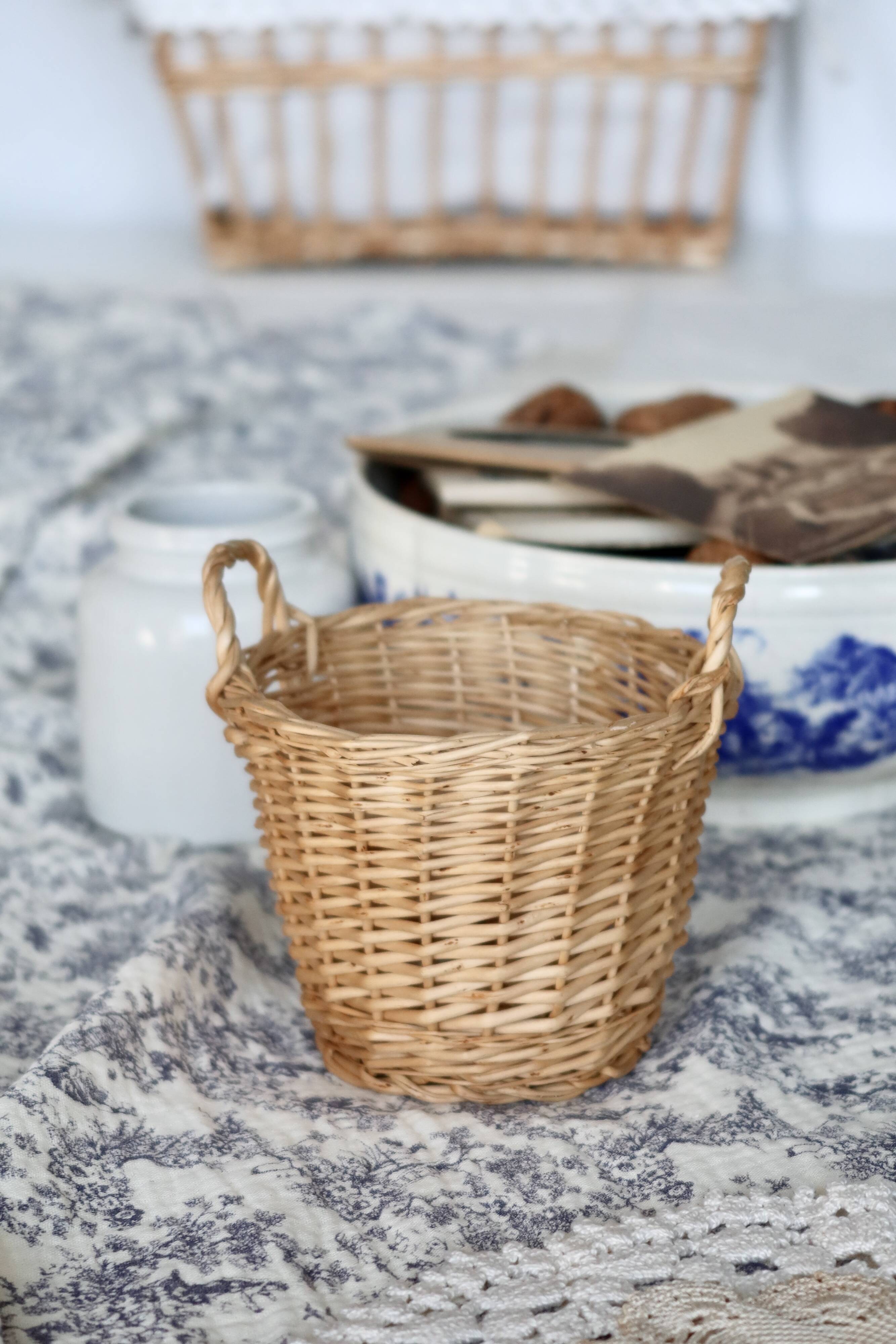 Small vintage wicker mini basket