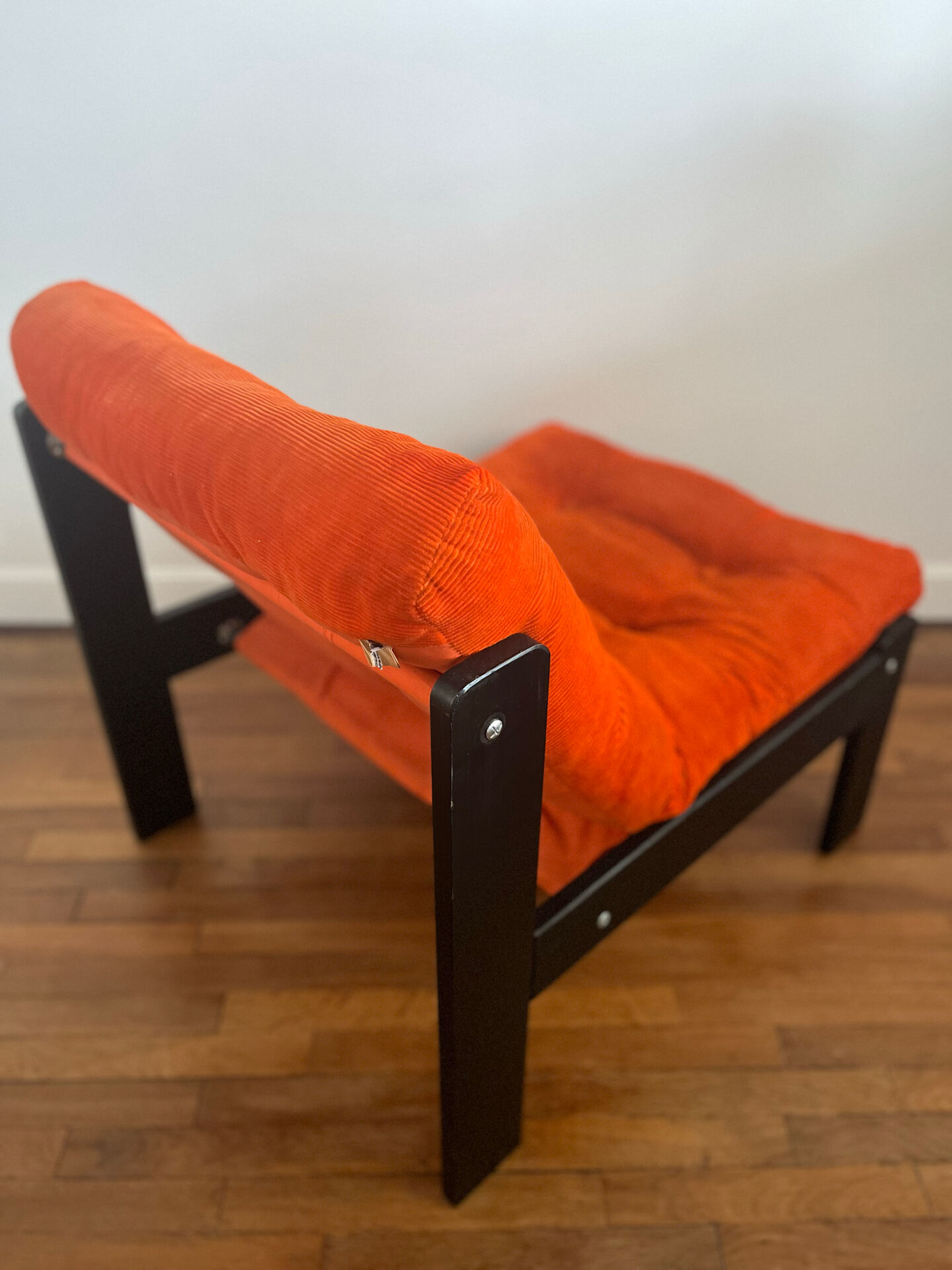 2 fauteuils en velours orange Vintage année 1974