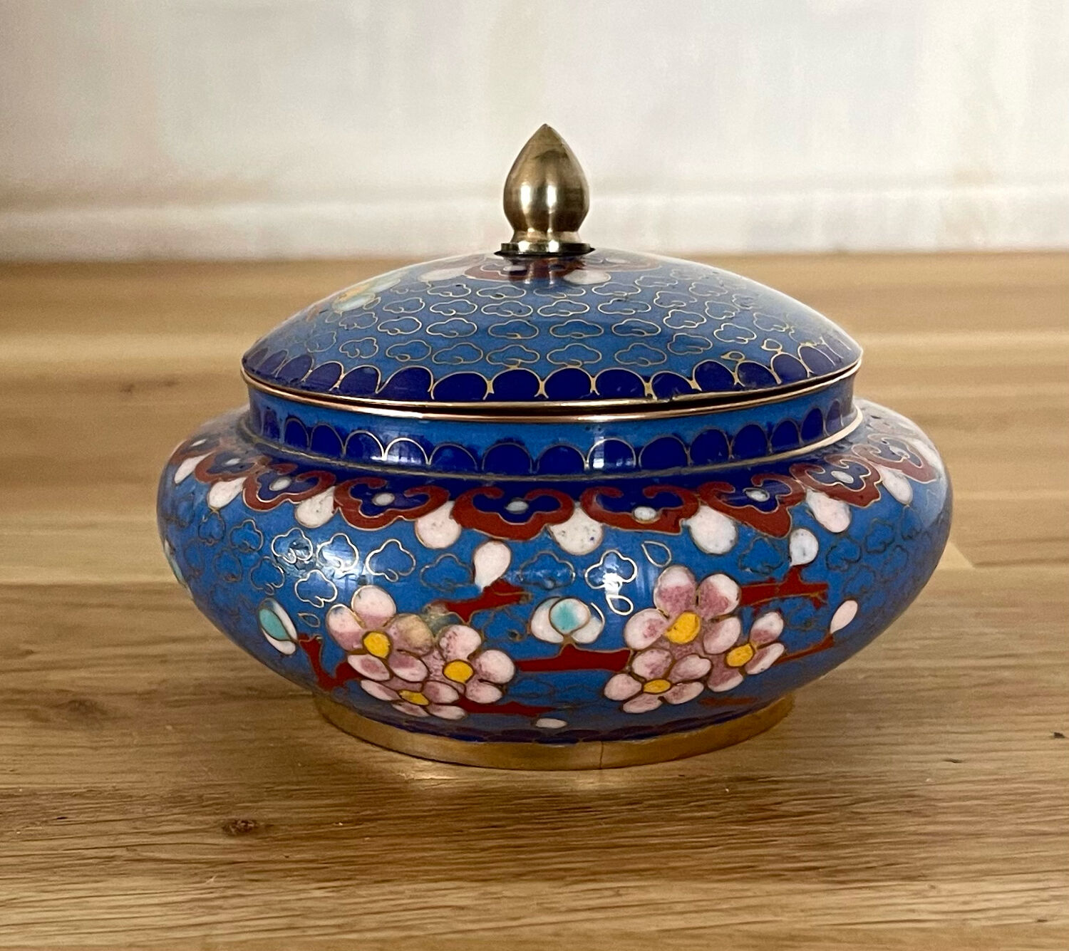 Cloisonné enamel candy box