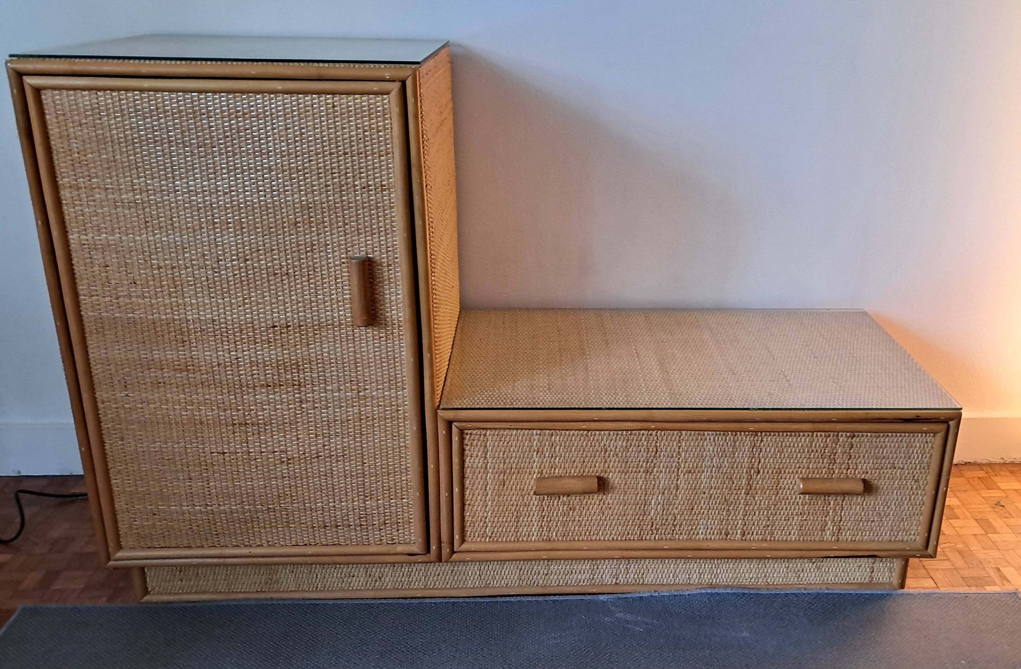 Vintage rattan chest of drawers 1960/70.