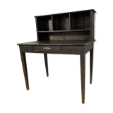 Tiered desk