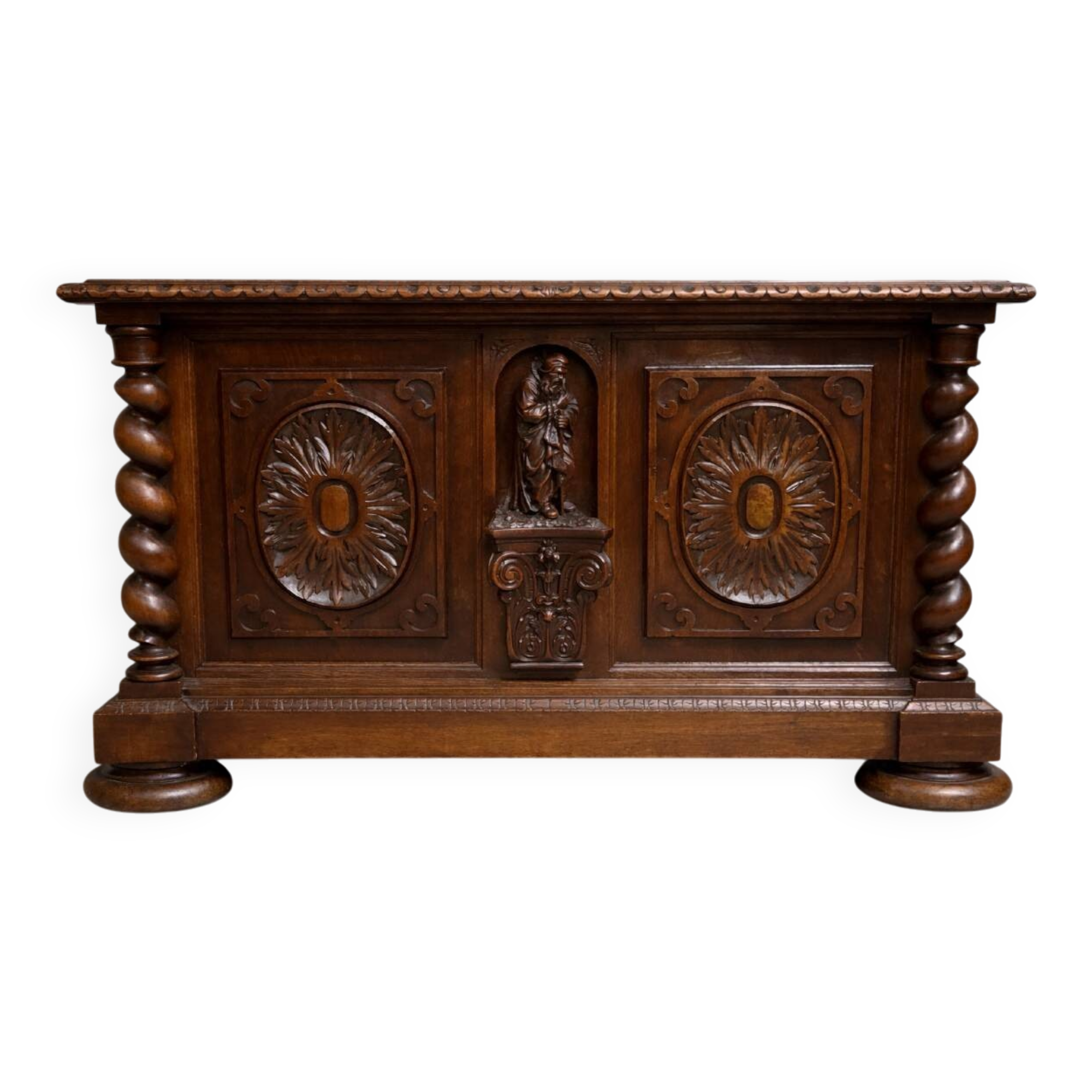 Carved wooden chest with twisted columns – Renaissance style