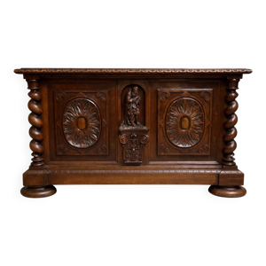 Coffre en bois sculpté - colonnes