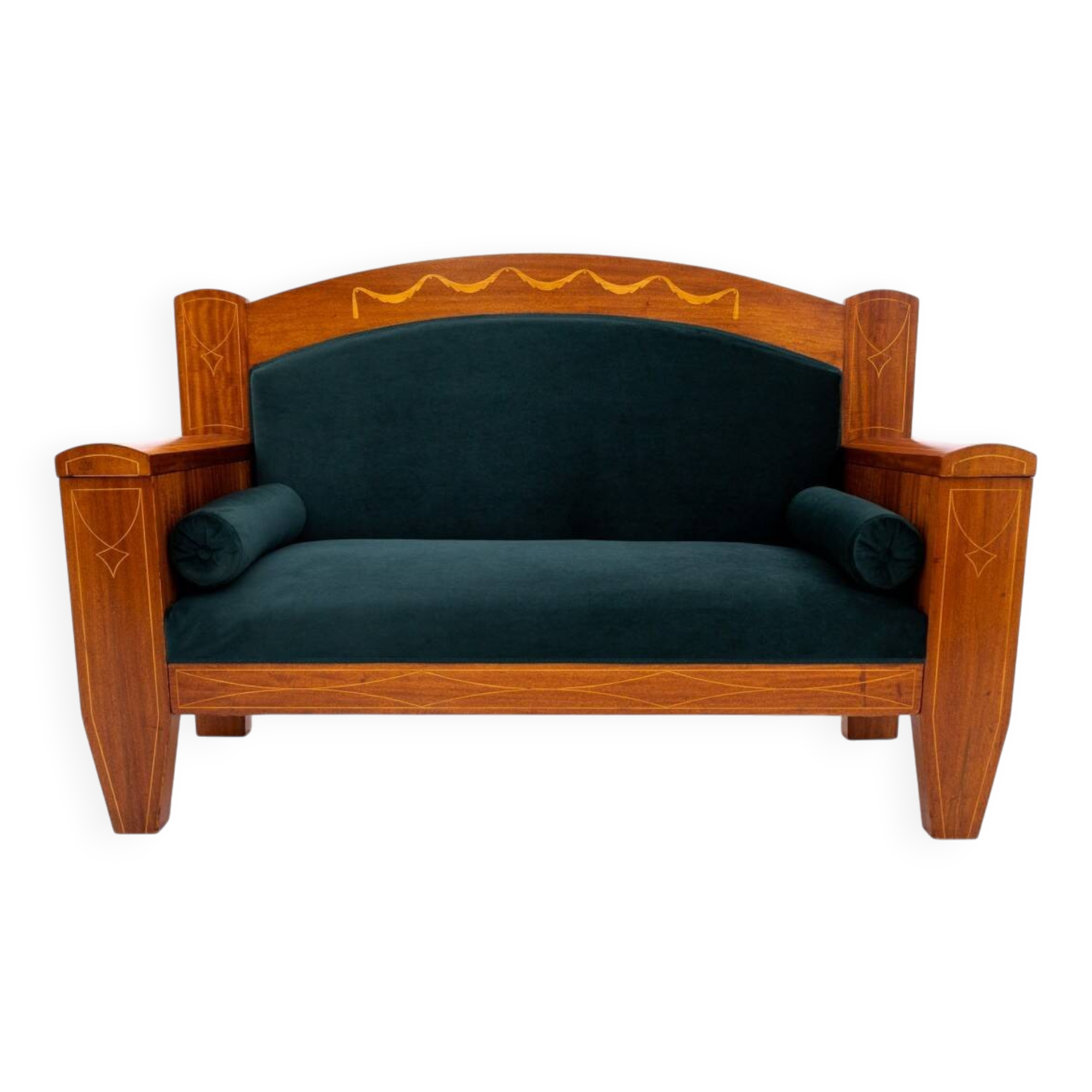 Canapé ancien d'Europe du Nord, vers 1890.