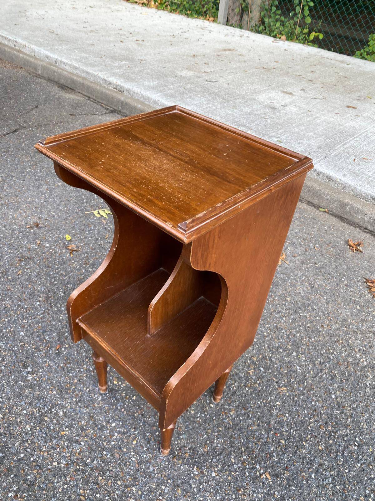 Vintage side table / Magazine rack end table