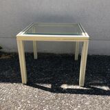 Pull-out tables