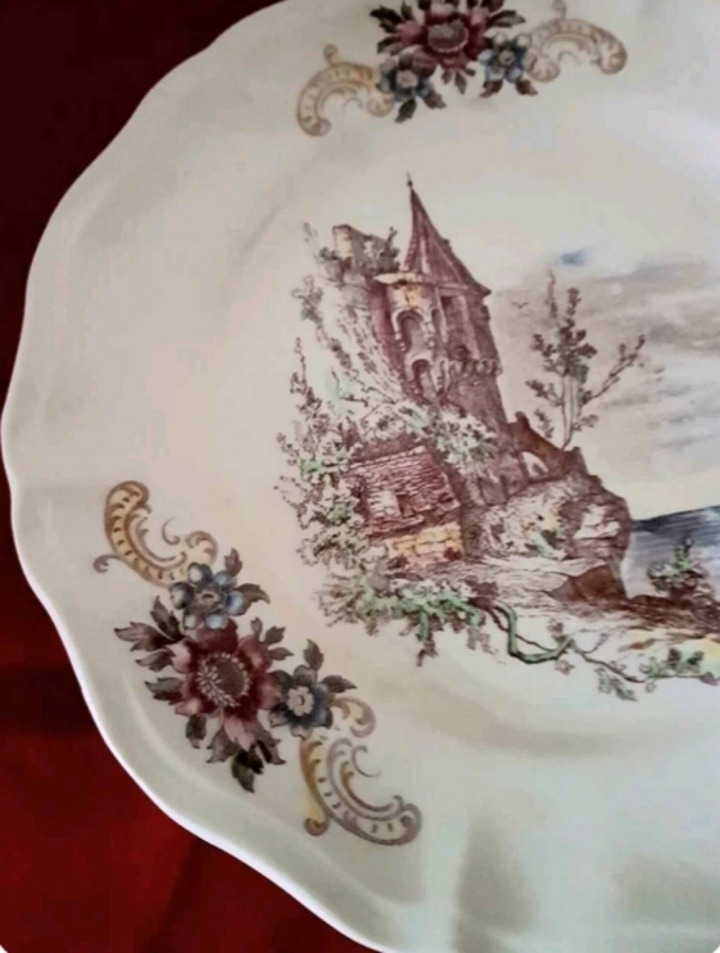 Set of 2 Sarreguemines Balmoral plates