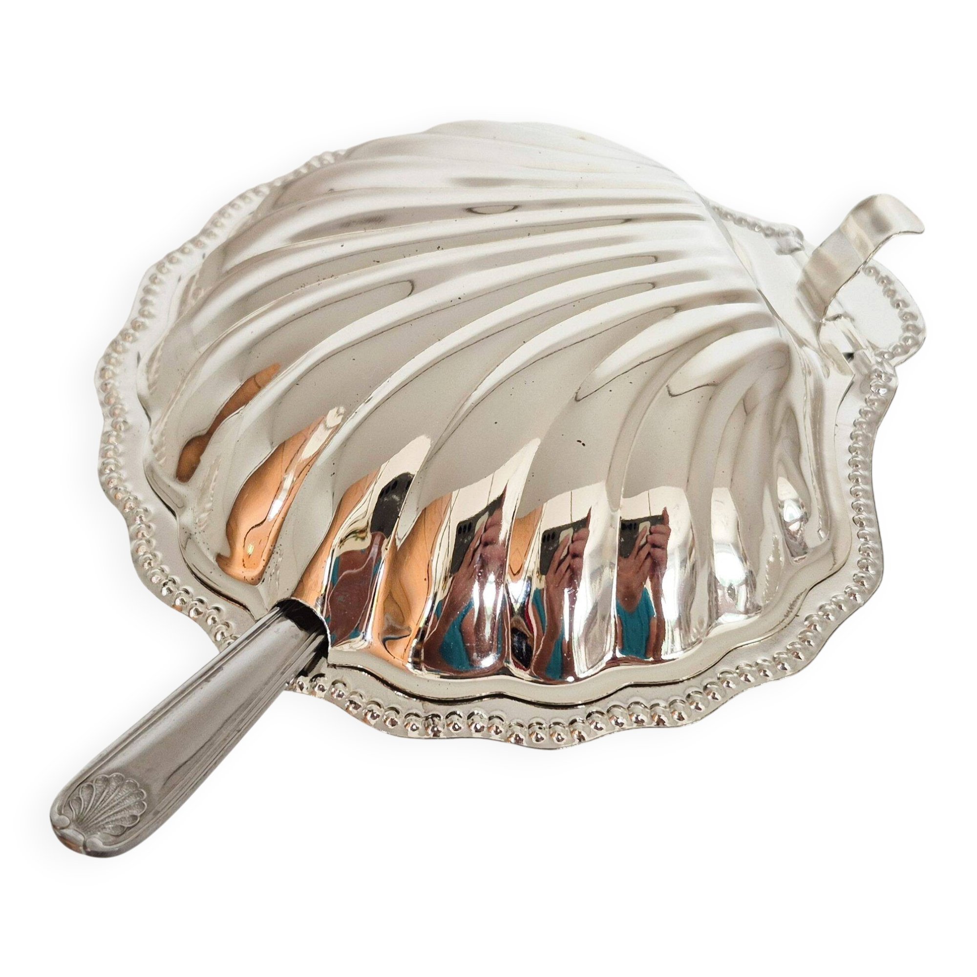 Silver-plated scallop shell butter dish
