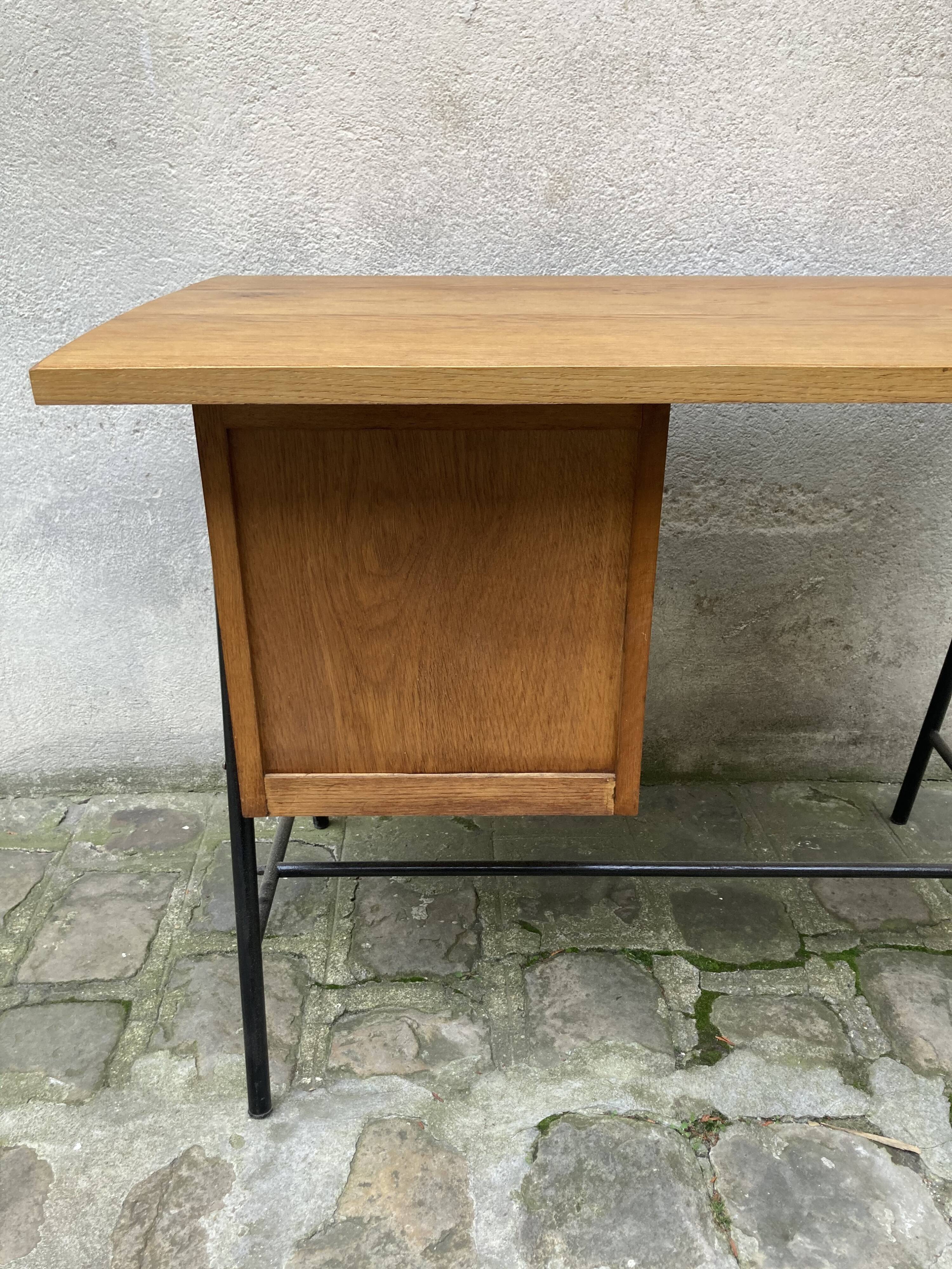 Hitier style desk