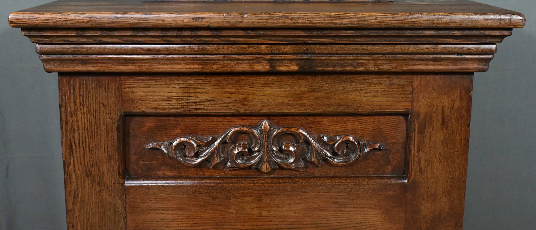 Small Oak Icebox – Early 20th Century