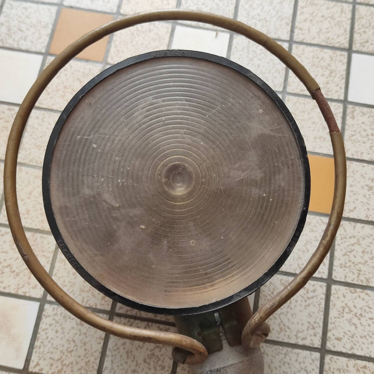 Jielde lamp with Fresnel lens