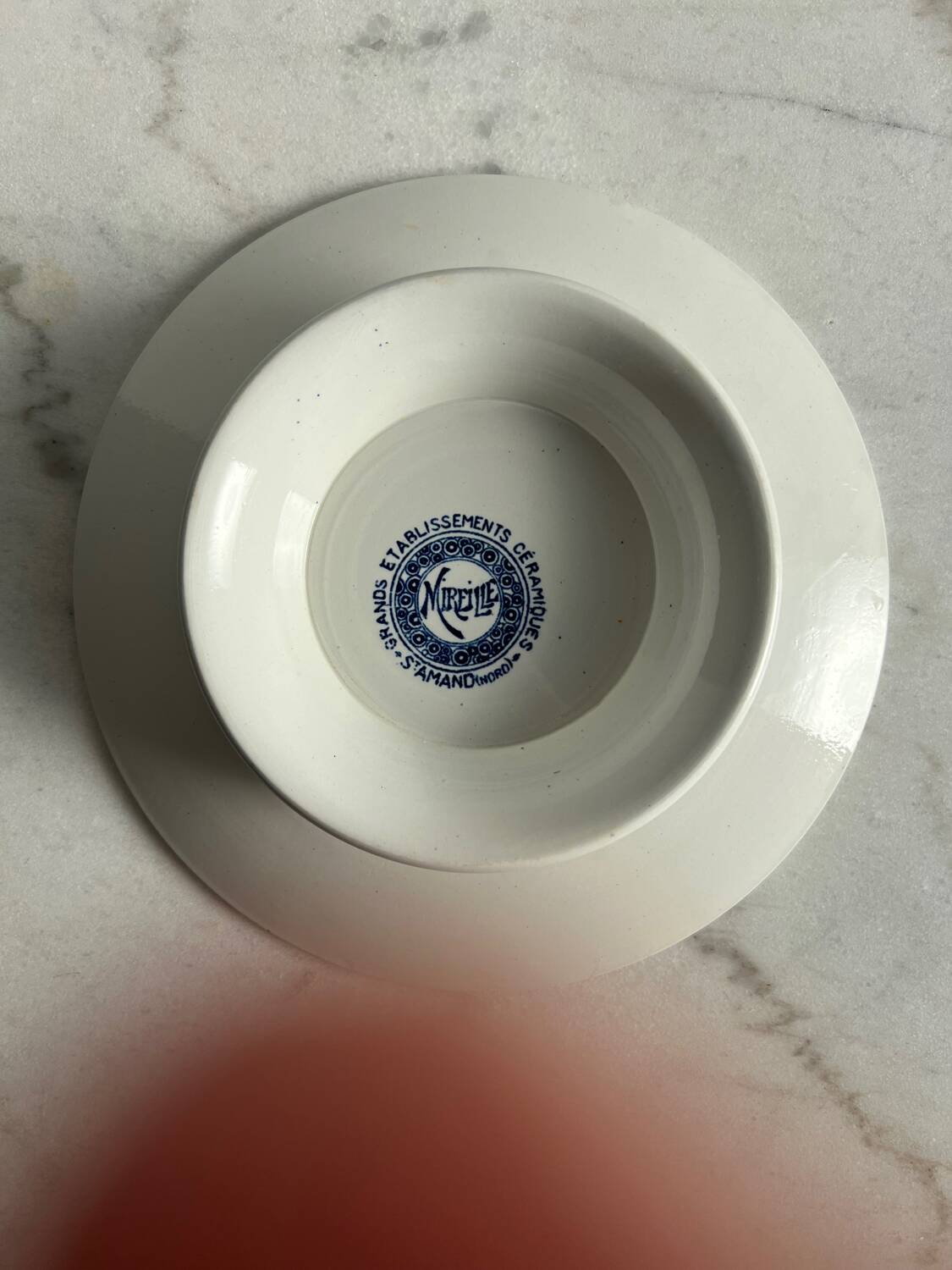 Presentation dish of the compote type Mireille St Amand