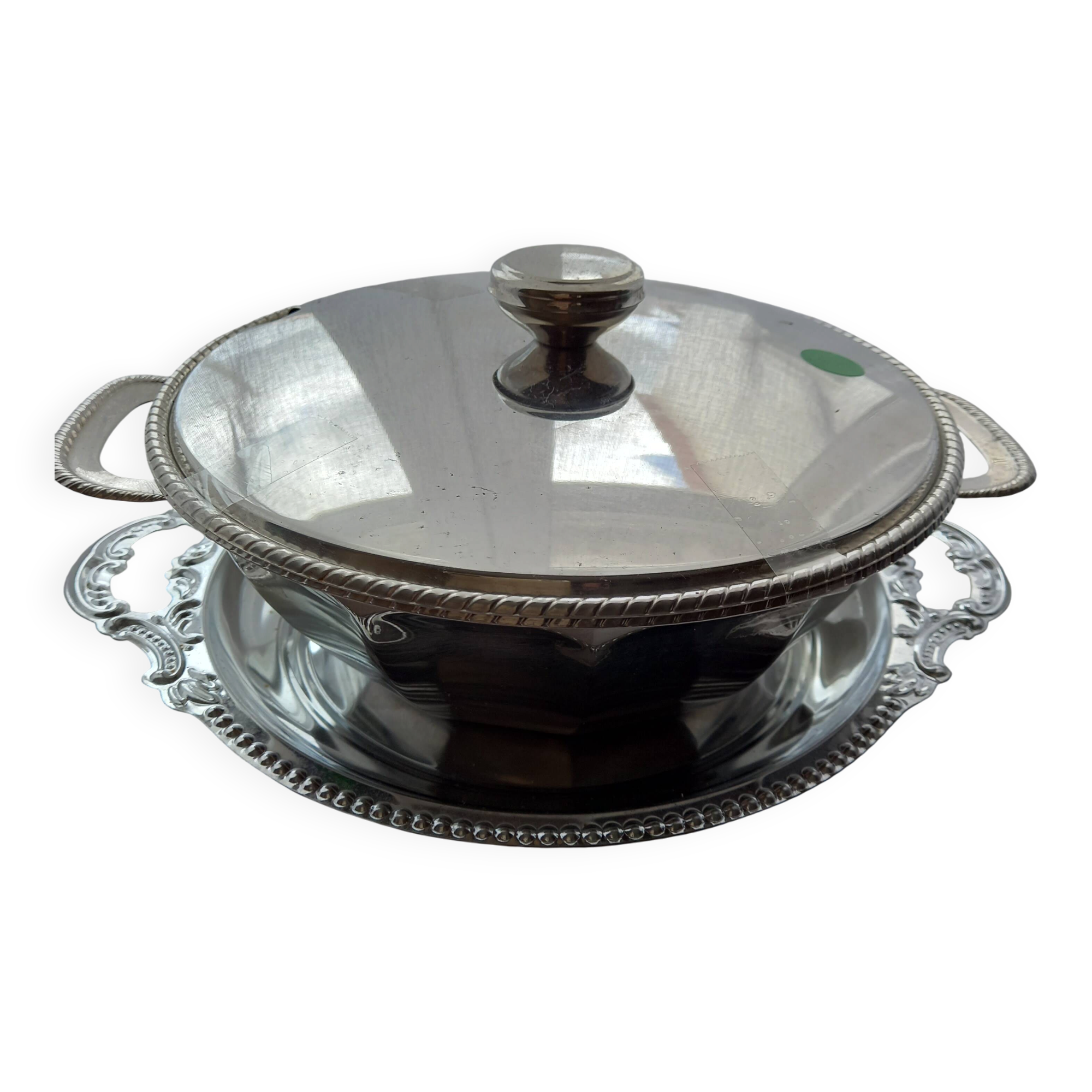 Stainless steel serving bowl with lid + matching tray