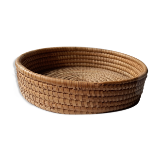 Vintage round straw basket