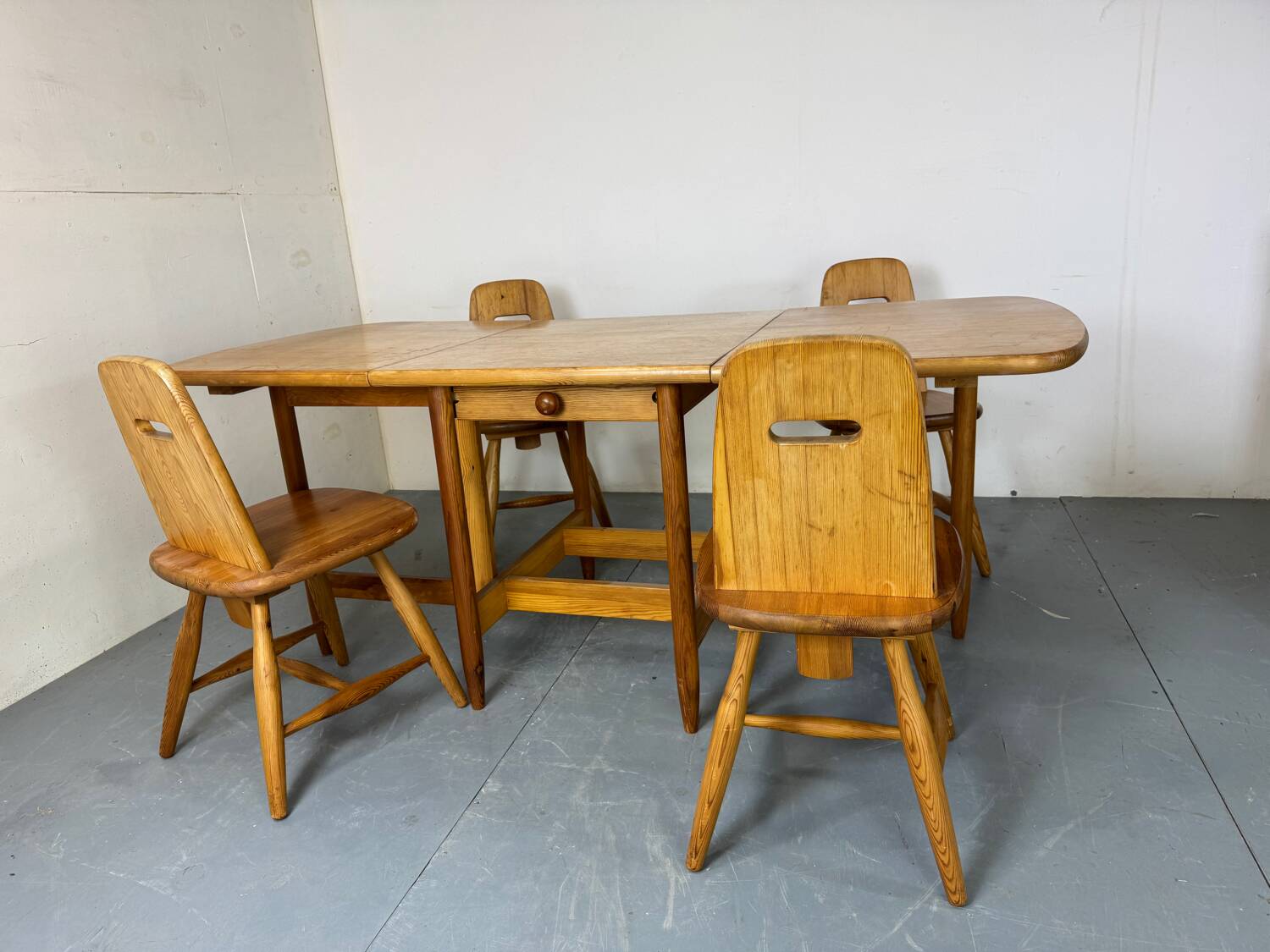 Vintage Scandinavian design dining set by Eero Aarnio for Laukaan.