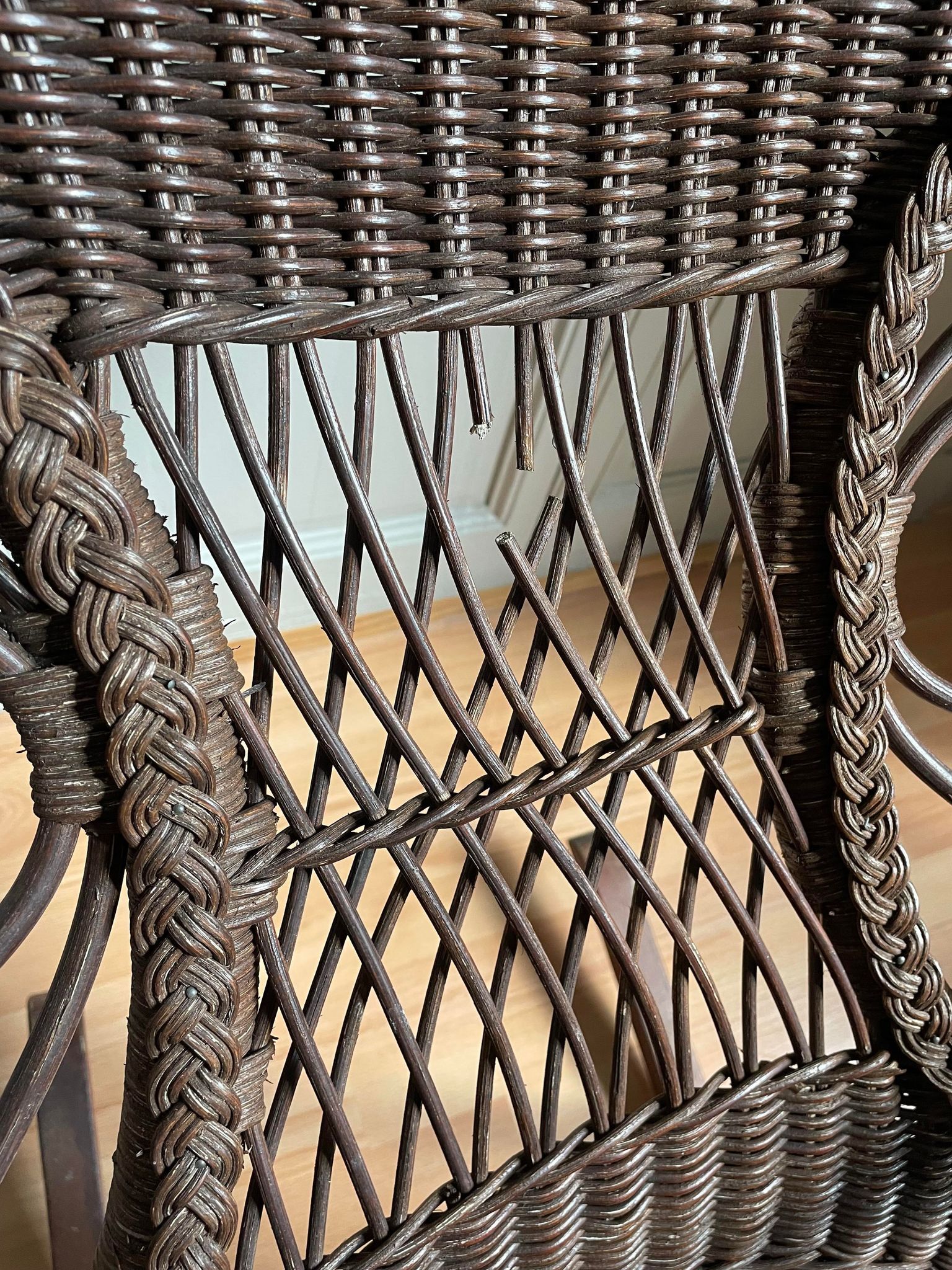 Rocking-chair wicker