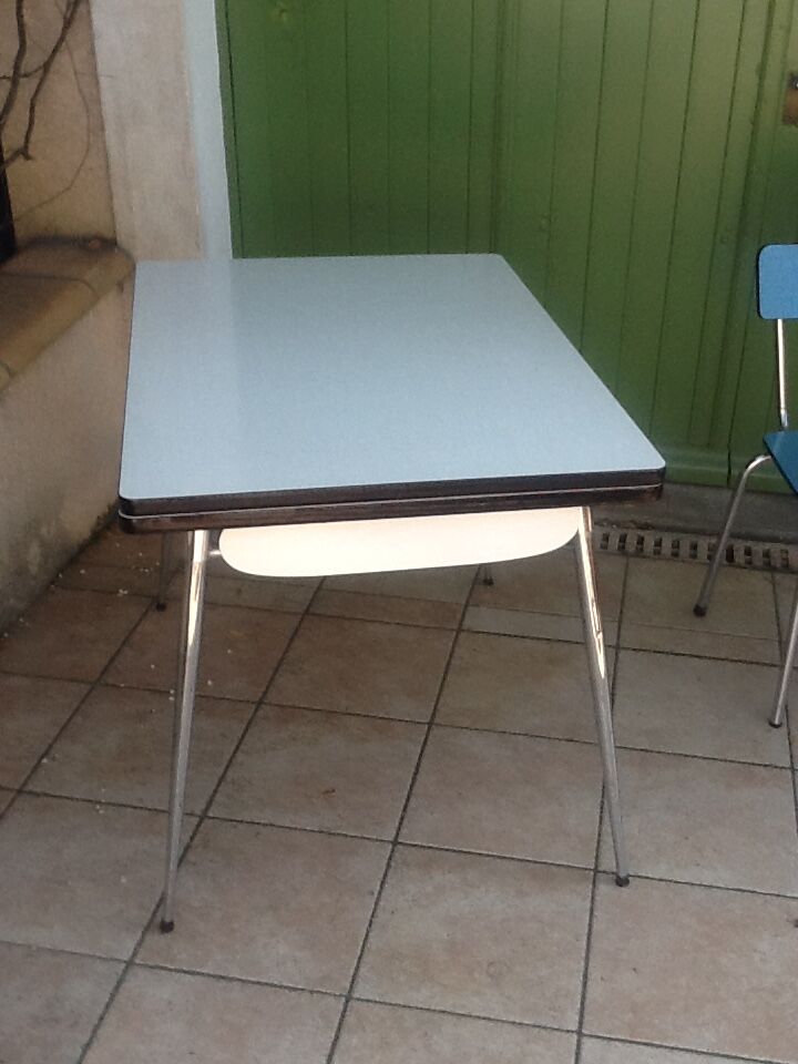 Formica Table