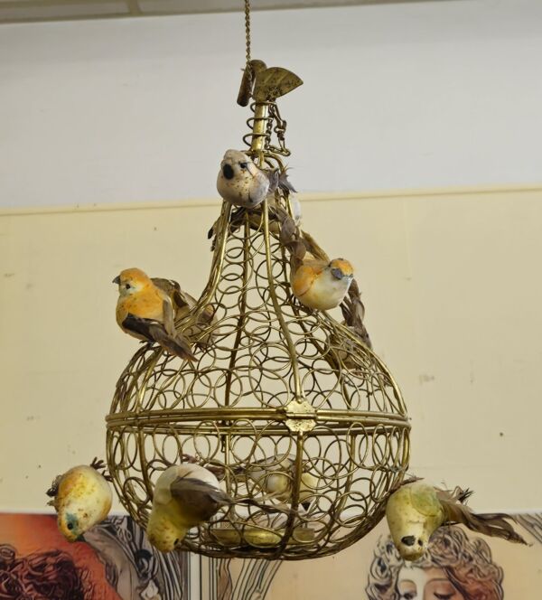Suspension cage aux oiseaux en métal doré – travail décoratif XXe siècle