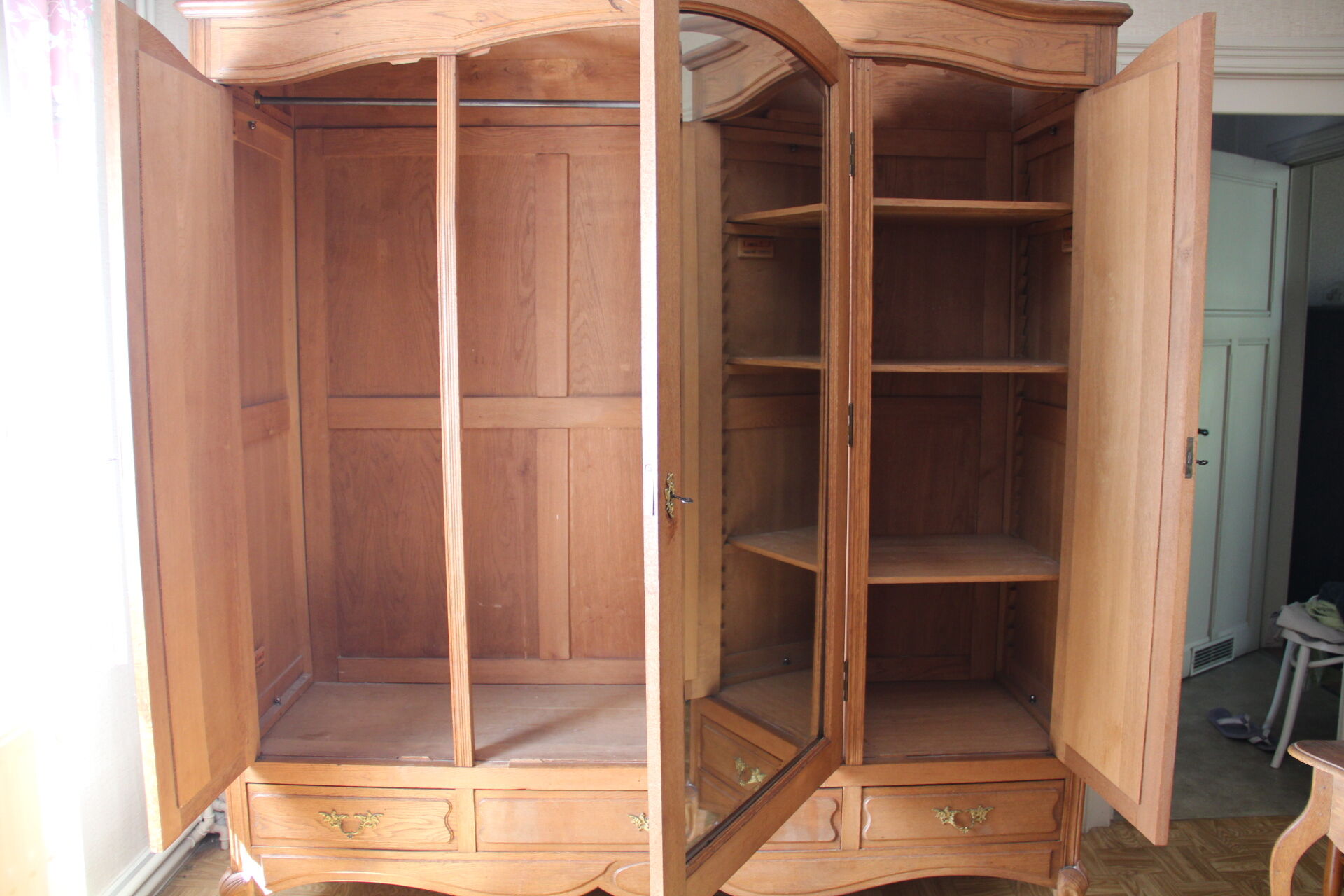 Louis XV style wardrobe in light oak, 3 beveled ice creams