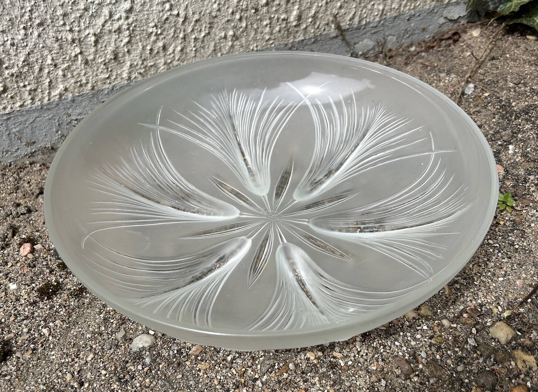 Verlys glass bowl