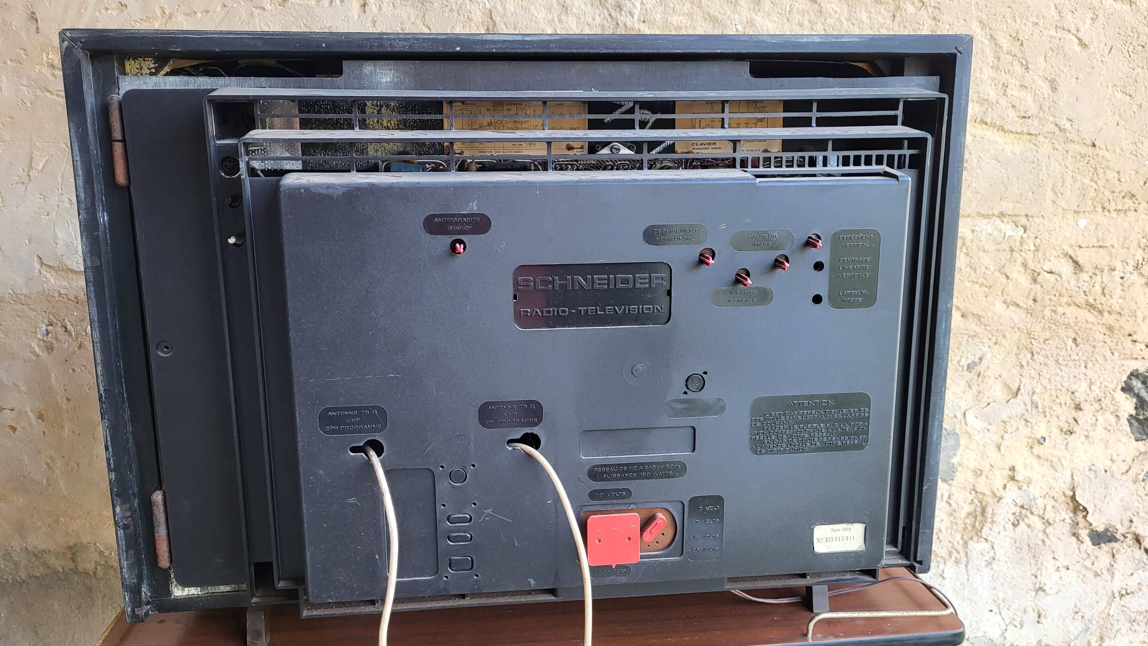 Vintage television & its furniture