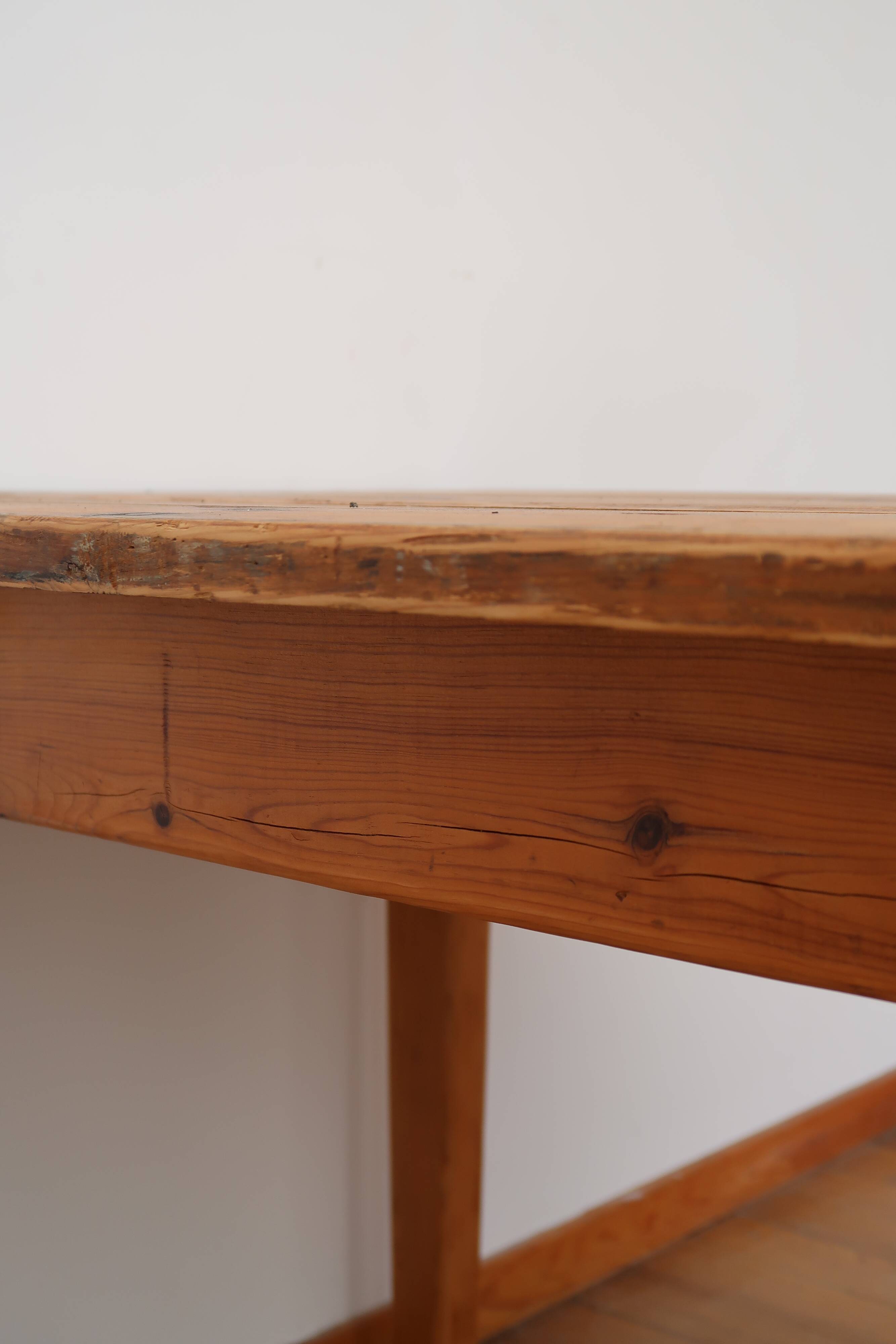 Light farmhouse table