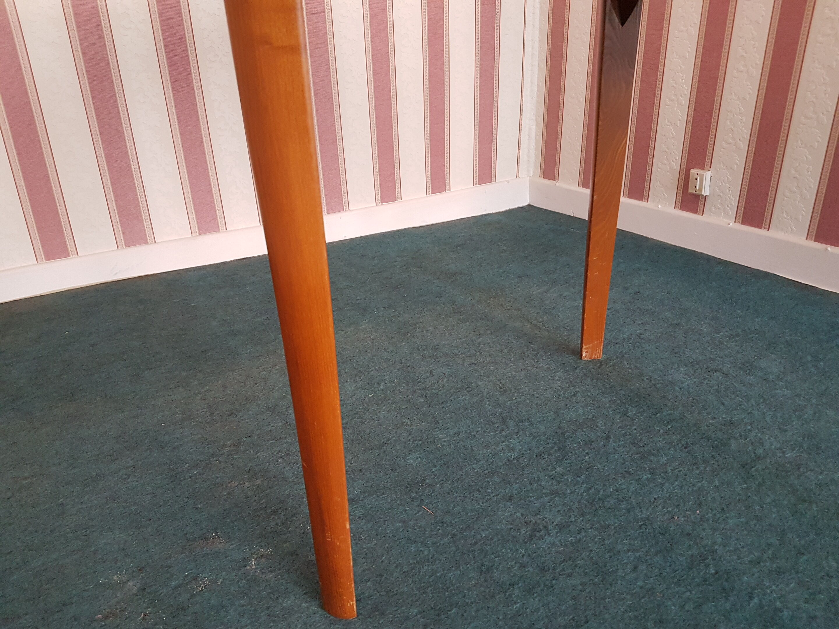 Extendable Scandinavian Teak Table