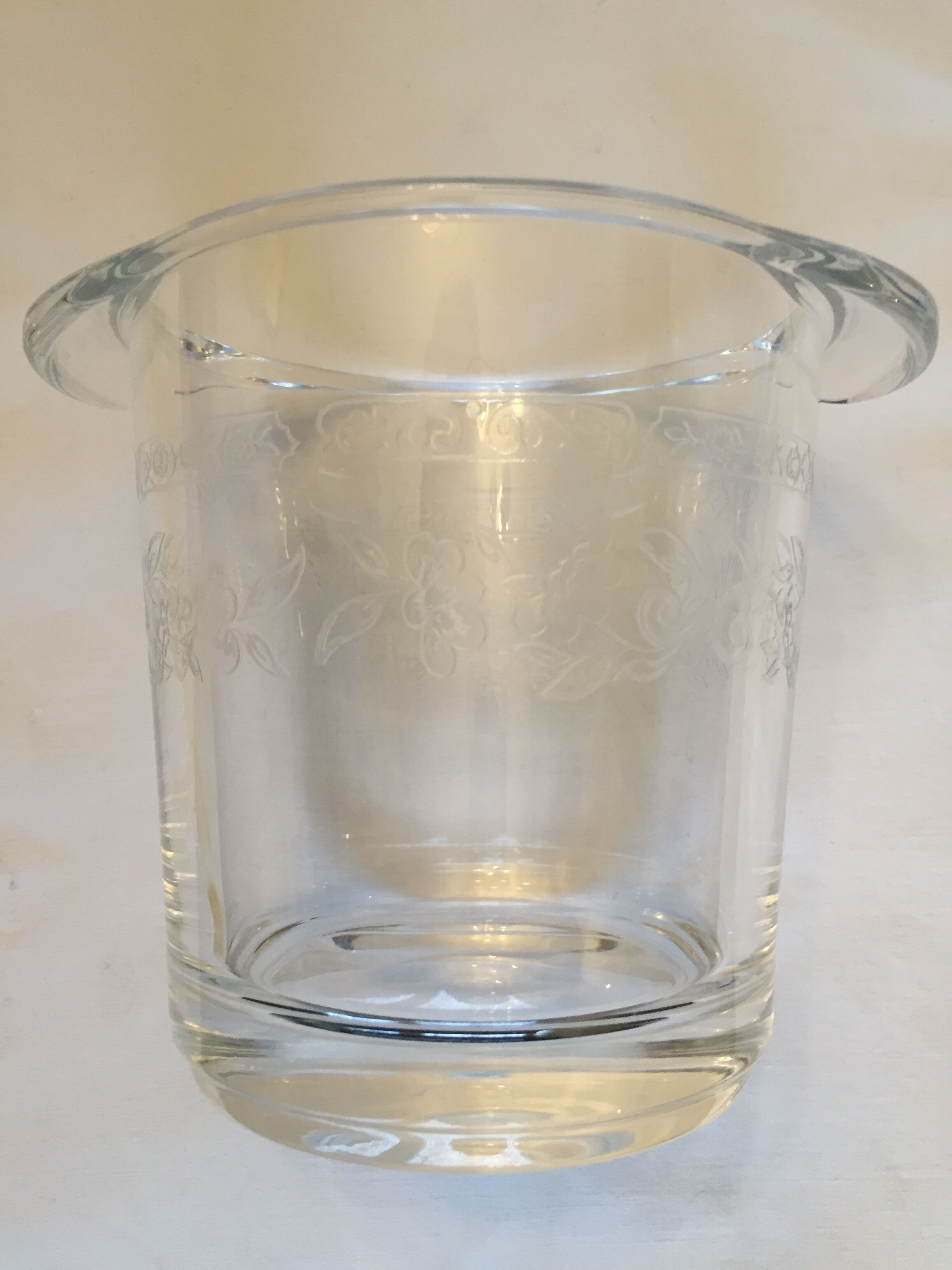 Crystal ice bucket