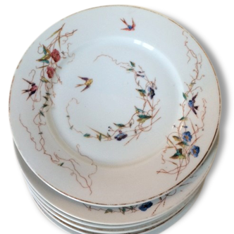 Série de 7 assiettes à dessert en porcelaine 19ème