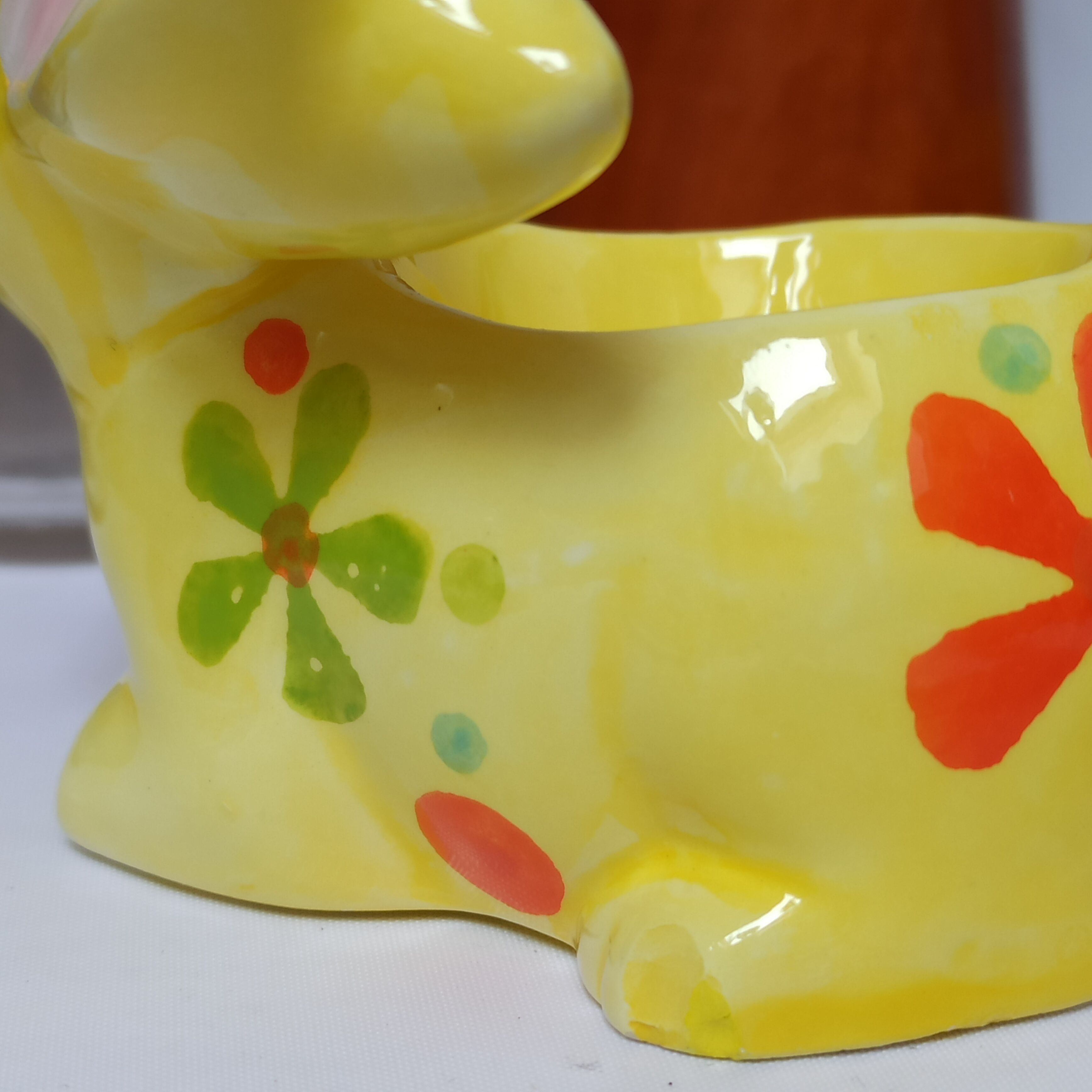 Coquetier in dabbling earthenware