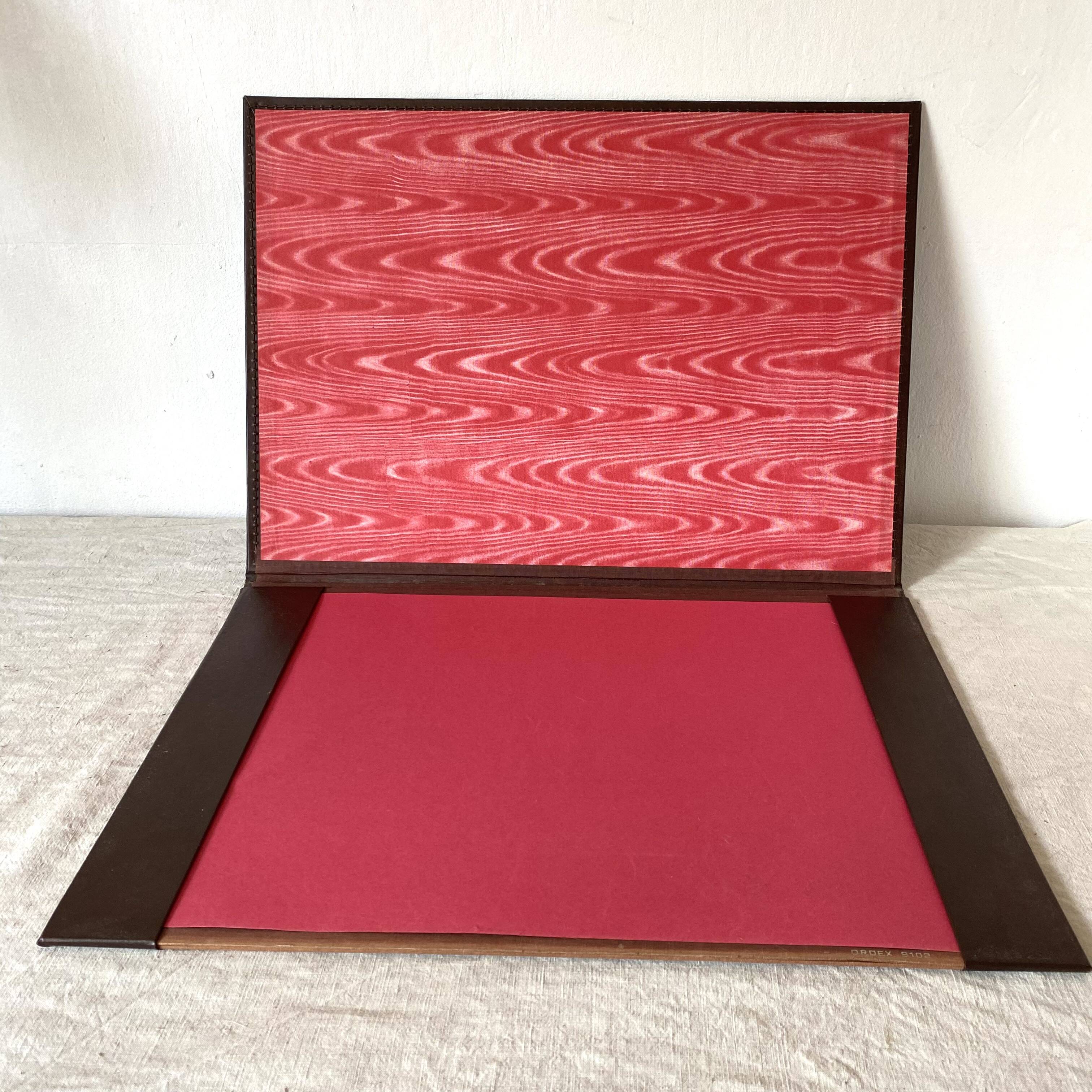 Leather underhand for office