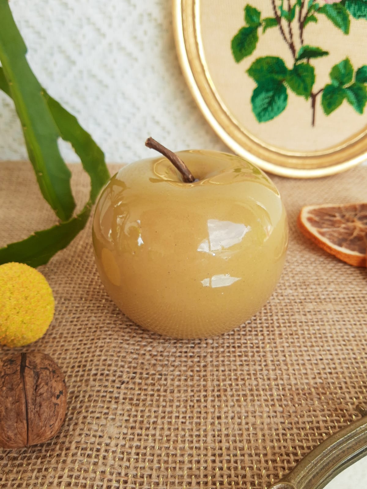 Ceramic apple - vintage