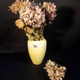 Vase jaune