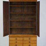 English Victorian sideboard/housekeeper cupboard with 10 drawers and 5 shelves