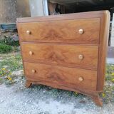 Antique chest of drawers