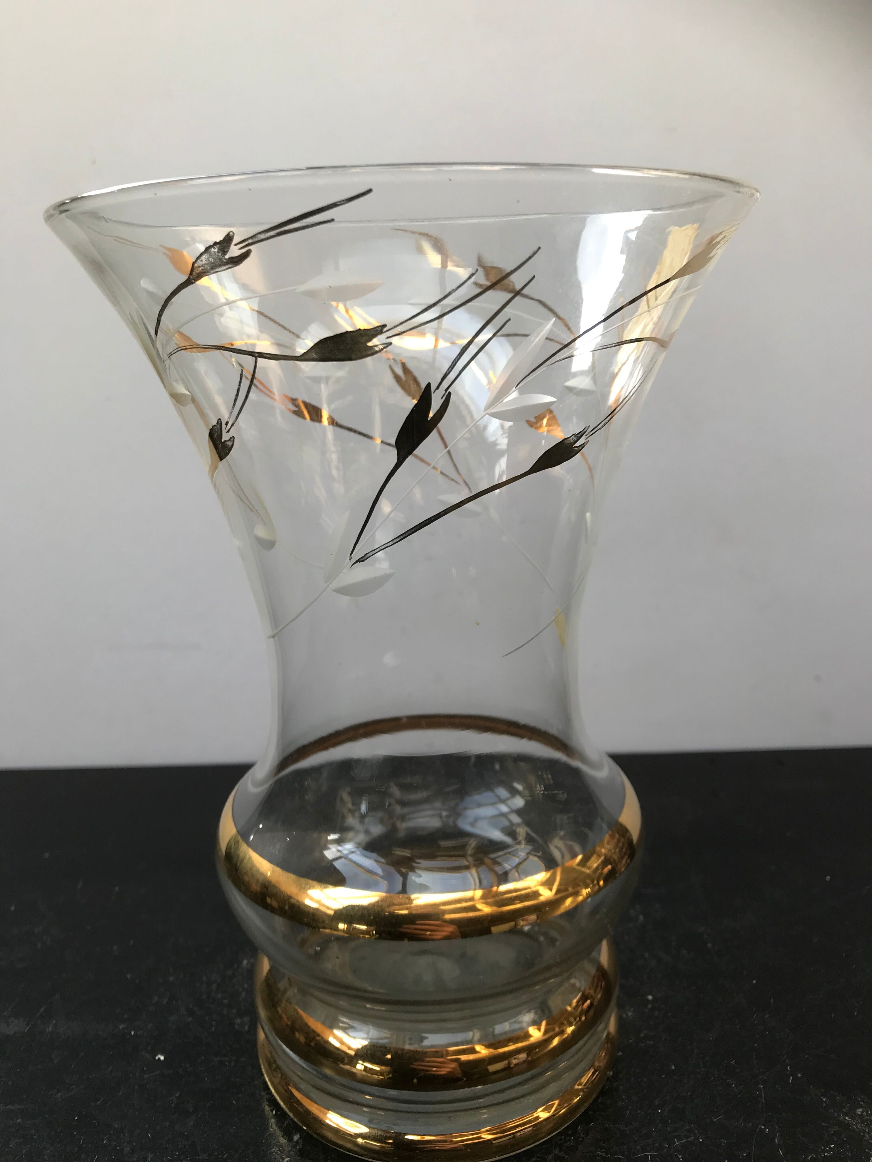 Vase art glassware Beaulieu glass decor vintage golden flowers