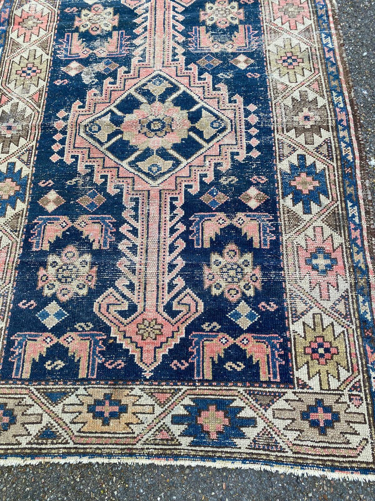 Turkish Shirvan Persian rug in knotted blue wool, 100x160cm.